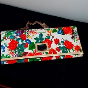 Flower clutch